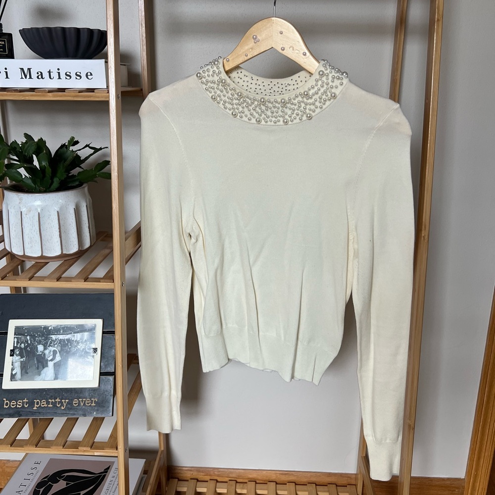 Ice Lemon Pearl Embellished Neck Sweater
